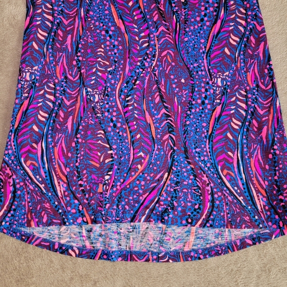 Lilly Pulitzer Etta V-Neck Top Blue Flare Always Pawsitive size XS​ - Picture 6 of 10